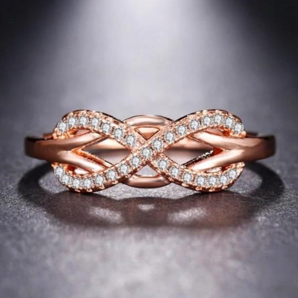 New 18K Rose Gold Infinity Cross Knot Ring, cute Ring, shiny Ring. - Picture 4 of 5